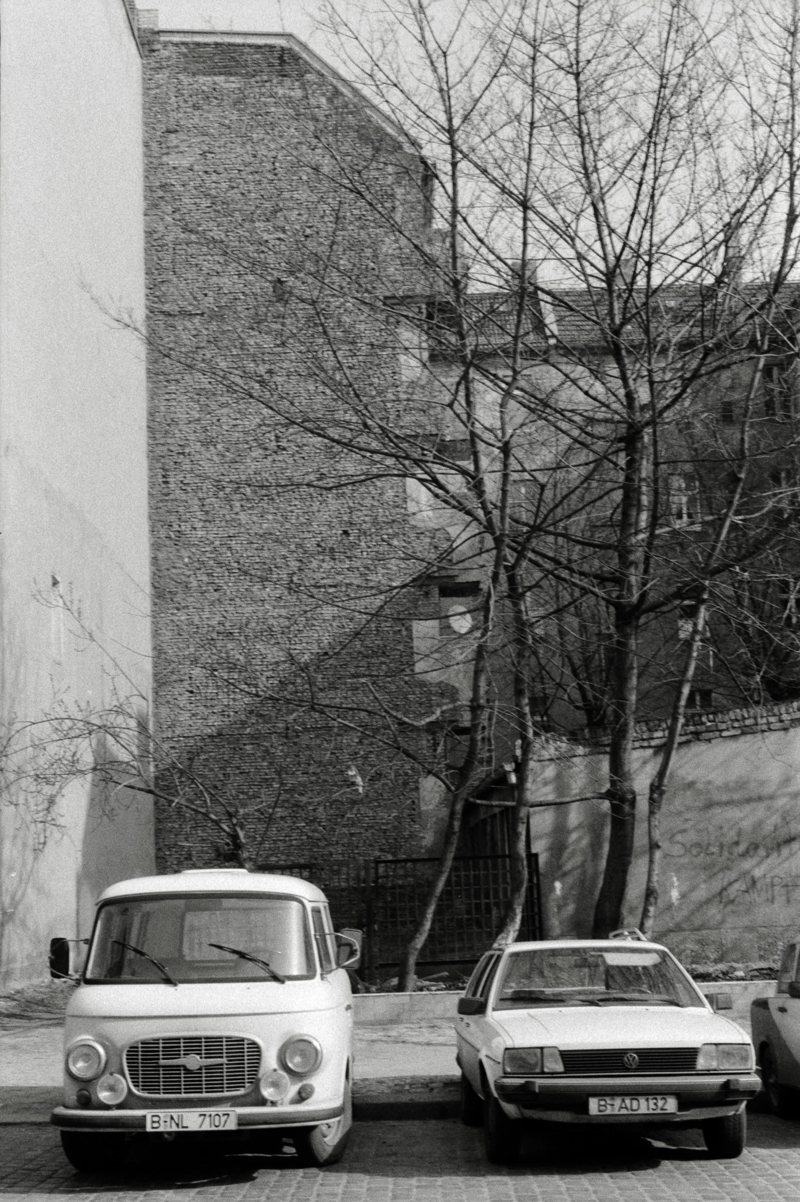 AHP F1993 03 007 sc240902 img17 NLP